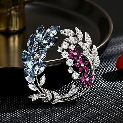 Dam Lätt Lyxdesign Elegant Blombrosch Trendig Och Mångsidig Nischdesignkänsla Brosch Dagliga Accessoarer