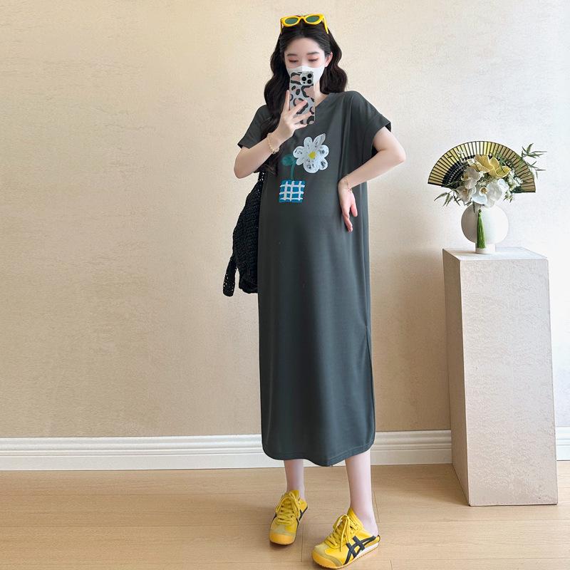 Chic Summer Print Maternity T-Shirt Dress - Loose, Elegant, Age-Defying, Mid-Length L