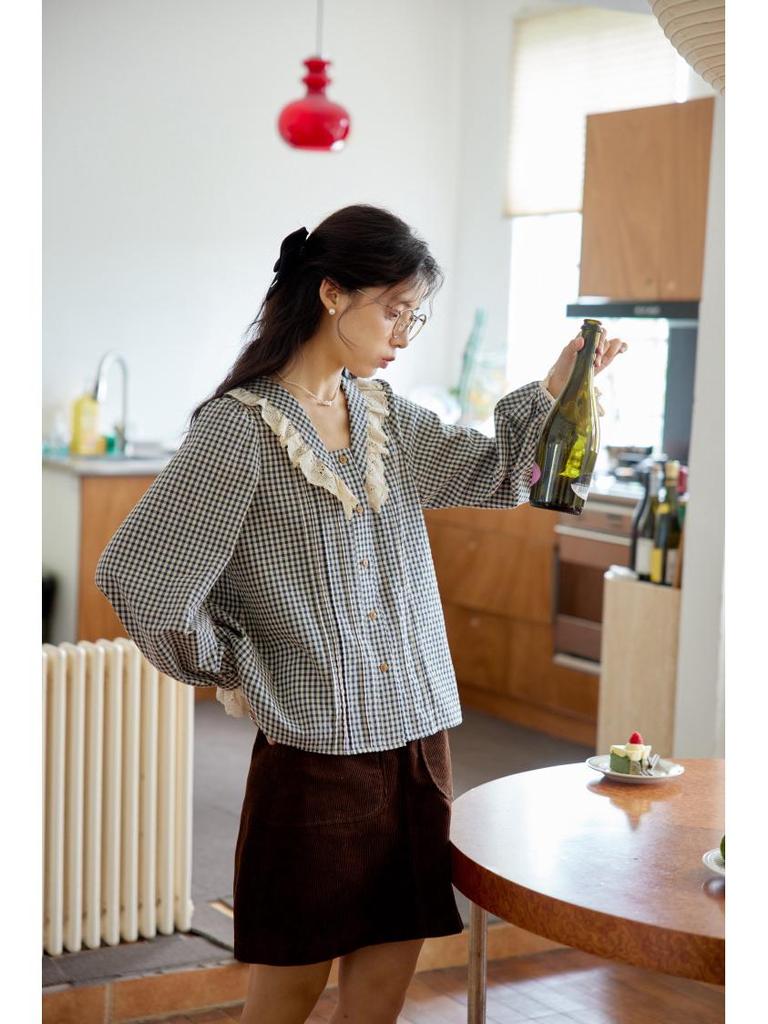 Novelist Eleven Women's V-neck Plaid Lace Patchwork Blouse