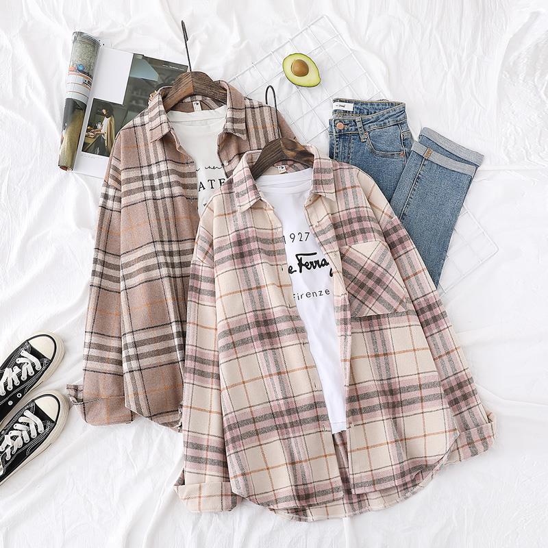 A Brushed Plaid Shirt for Women's Autumn and Winter Is A Niche Retro Top. A Thickened Woolen Shirt for Women Makes Them Look Slimmer
