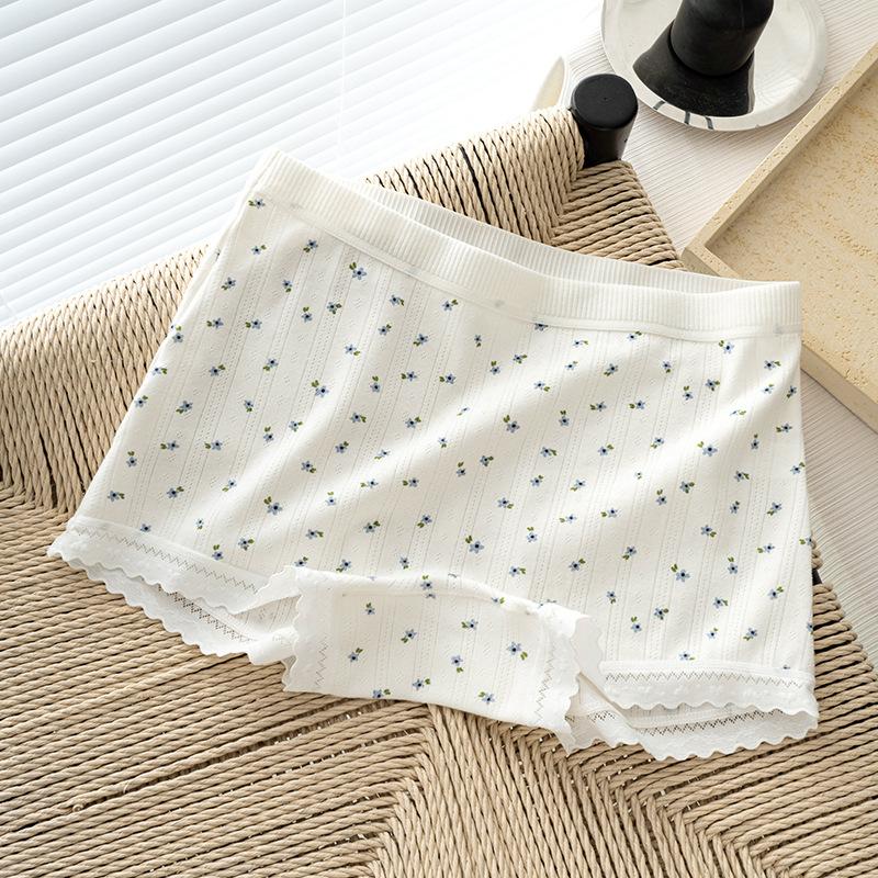 Women's Spring and Summer Floral Cotton Anti Bacterial Crotch Flat Angle Underwear