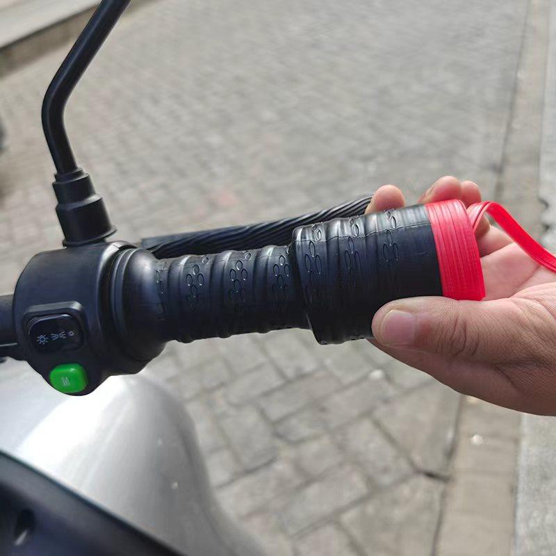1 Coppia Coprimanubrio in Silicone per Moto Universale Autoretraente Antiscivolo Anti Vibrazione Manopole Moto Copri Manopole