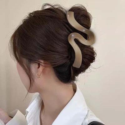 Hair Clip for Women Large Gradient Hairpin Temperament Wave Shark Claw Clips Korean Hair Accessories Girls Headdress Gifts