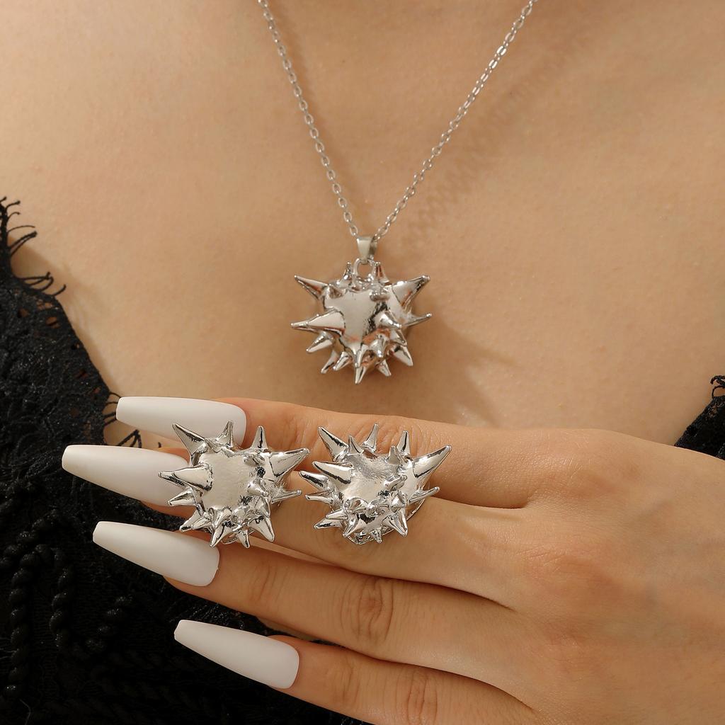 Personalized Sea Urchin Rivets Geometric Metal Stud Earrings Female Punk Hip Hop Cold Wind Earrings Fashion Design Sense Earrings Tide