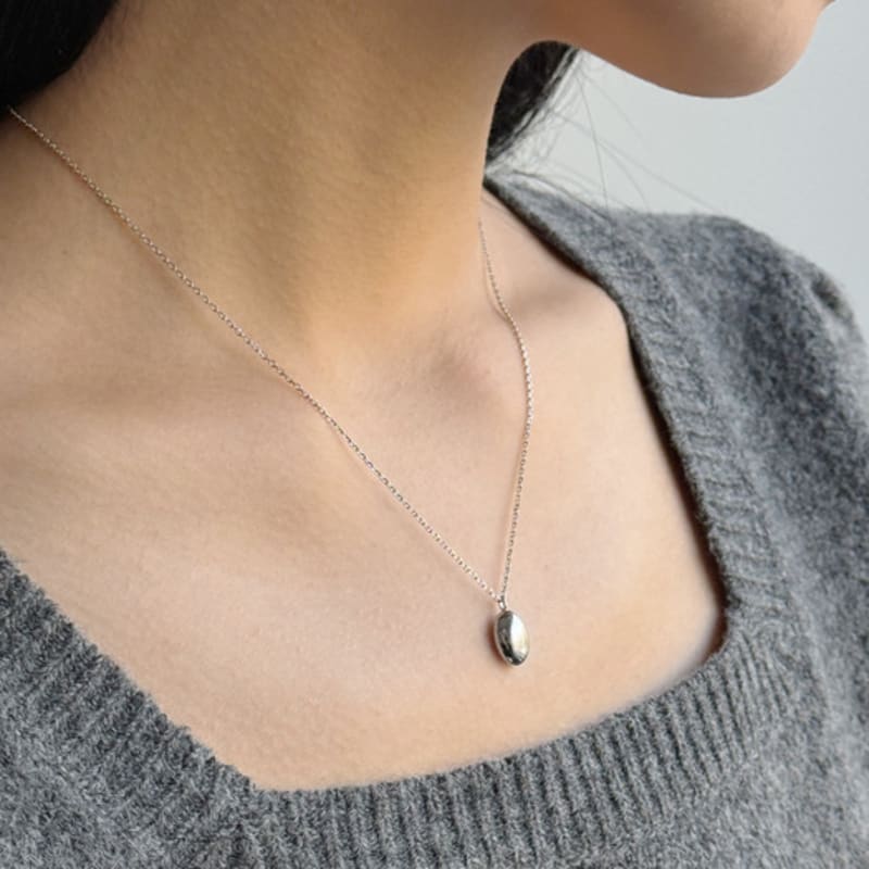 by hyeres [925 silver] Egg ball necklace (Silver) BH7N40706W9450