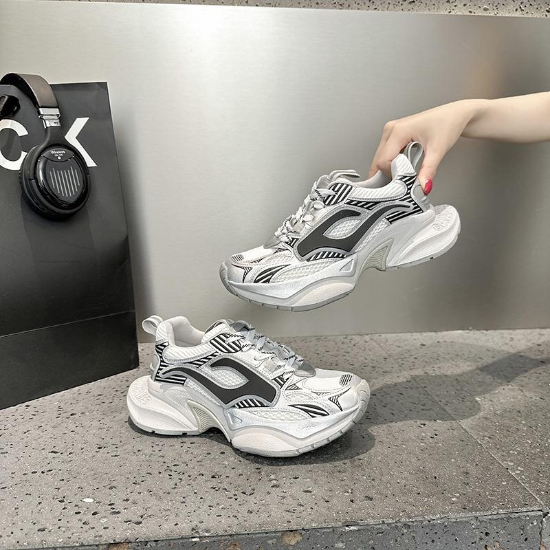 

Rocket dad shoes women s retro old niche casual shoes autumn new fashion trend platform sports shoes 40 срібний