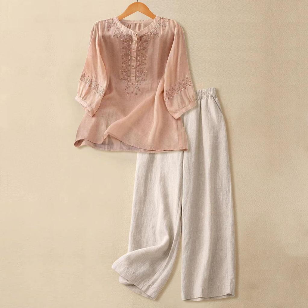 Stilvolles Zweiteiler-Set aus Baumwolle und Leinen: Oberteil, Vintage-inspiriert, Lässig, Und Marlenehosen.