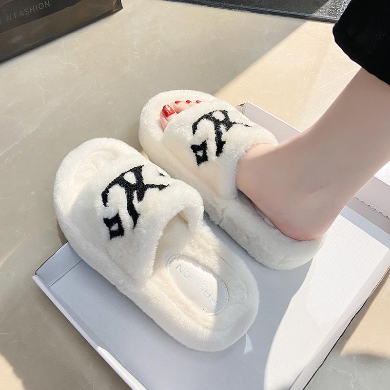 Pantoufles moelleuses populaires pour célébrités d'Internet pour femmes automne et hiver porter velours 2025 nouveau xiaoxiangfeng semelle épaisse marque tendance pantoufles en coton