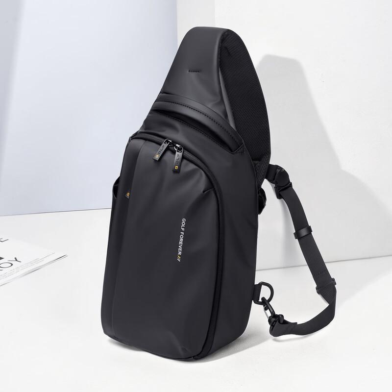 

GOLF Men s Casual Crossbody Chest Bag