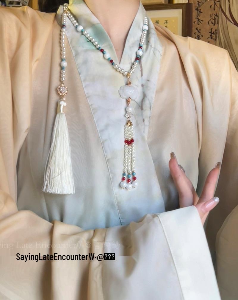 Lotus Yingluo Pendant Necklace: Retro Ethnic Style, Light Luxury, Ancient Chinese-Inspired Horse Face Skirt Accessory