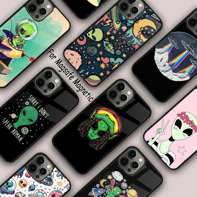 Cartoon Space Alien UFO Magnetic Phone Case For APPLE iPhone 17 Air 16 14 13 12 Pro Max 15 Plus Wireless Charge MagSafe Cover