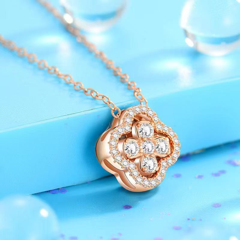 Women's Four-Leaf Clover Necklace: Detachable, Fade-Resistant, Versatile Wear, Light Luxury Feel, Flower Pendant, Clavicle Chain