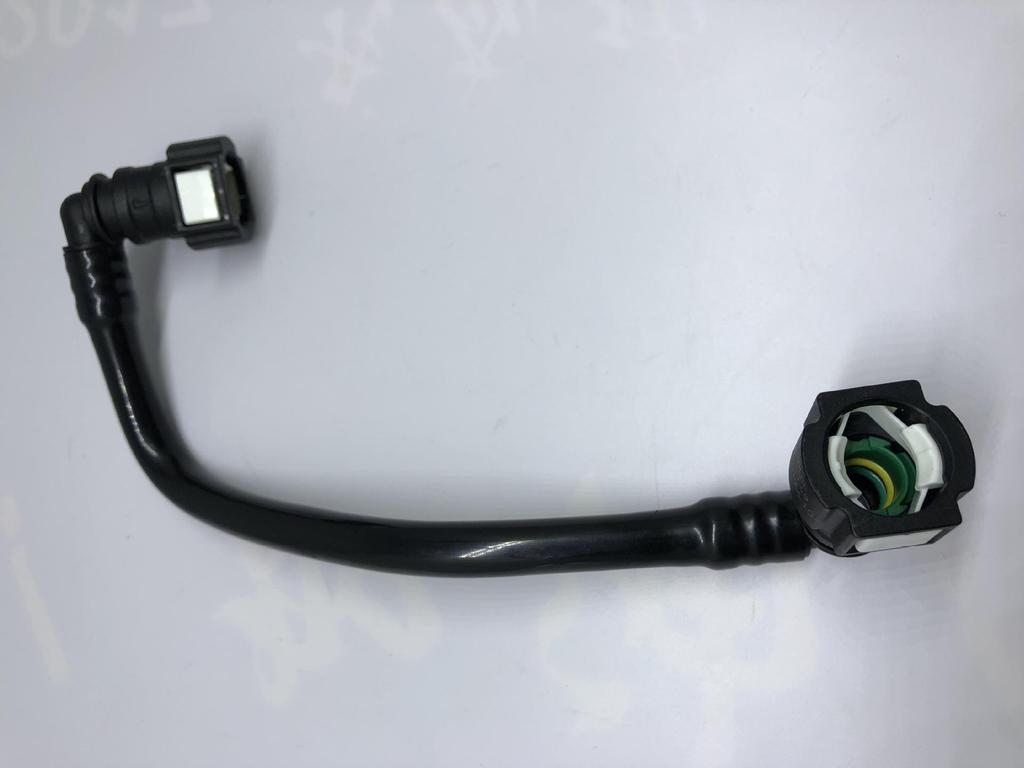 Mercedes-Benz W211 Engine Cooling Auxiliary Water Vent Pipe (2114702764)
