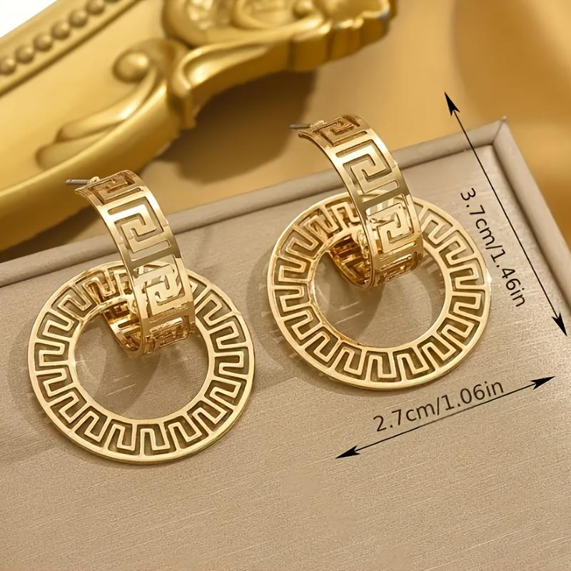 Women's Elegant Vintage C-Shaped Hollow Round Pendant Earrings - Suitable for Casual Outfits and Music Festivals