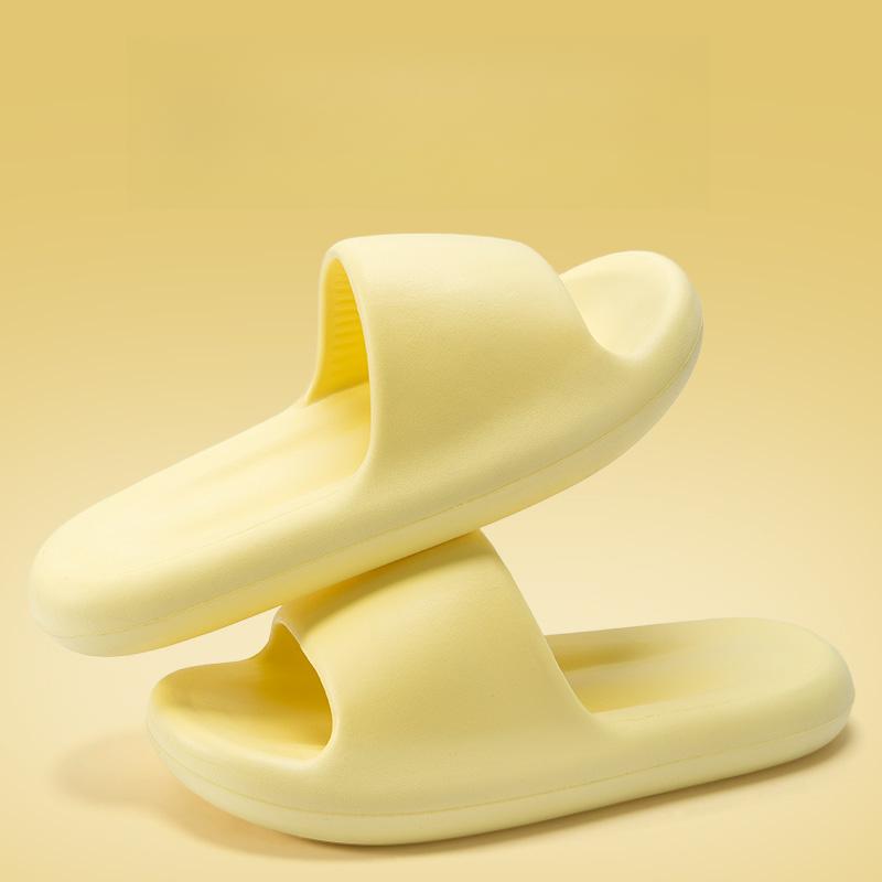 

Наступая на тапочки-какашки для мужчин летом, для дома в помещении, тихие и нескользящие, для жилого дома, крутые тапочки для женщин летом 46-47 жёлтый