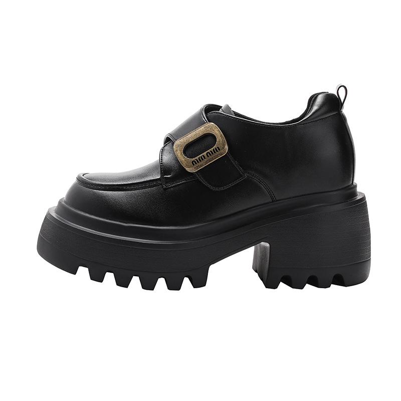 

Женские черные лоферы-оксфорды на липучках, увеличивающие рост, на толстой подошве, осень 2025. 34