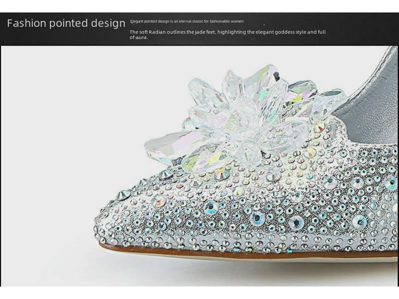 2019 Zimní Červené Kamínkové Špičaté Svatební Boty, Evropský a Americký Styl, Dostupné Velké Velikosti.