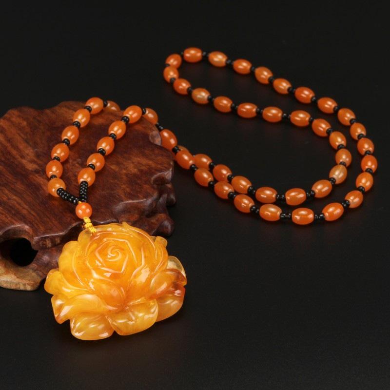 Trendy Unisex Wooden Bead Necklace: Versatile, High-End Pendant for Sweater Chains and Cotton Linen Attire