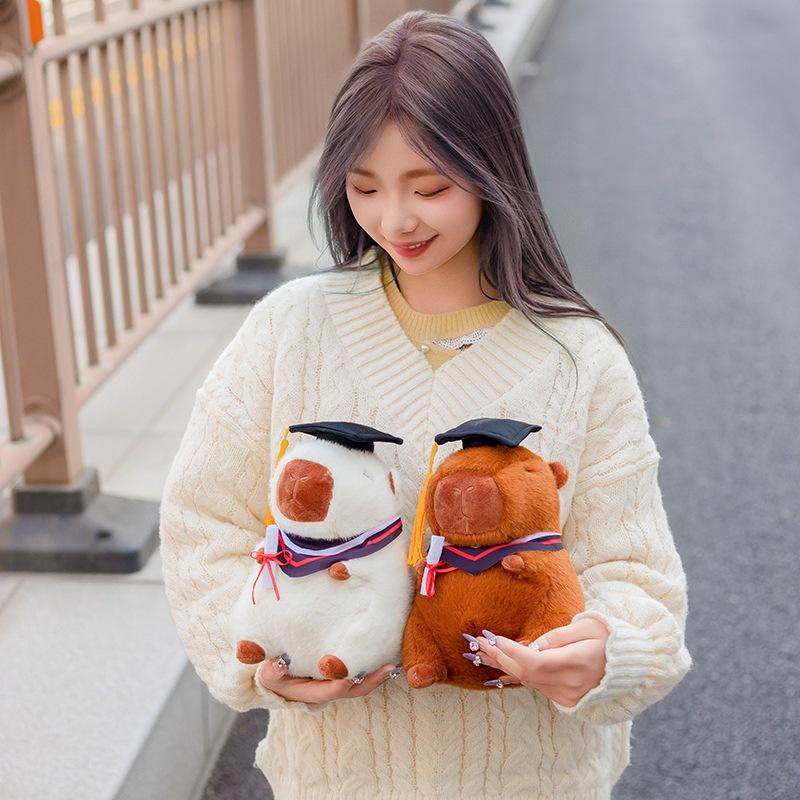 Cute Cute Dr. Capybara Doll Plush Toy Dr. Kapibara Doll Student Graduation Commemorative Gift