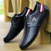 Neue Herren Freizeitschuhe Mode Schnürschuhe Leichte weiche Fahrschuhe Weiß Schwarz Erbsenschuhe Mokassins Hochwertige Herren Sneakers