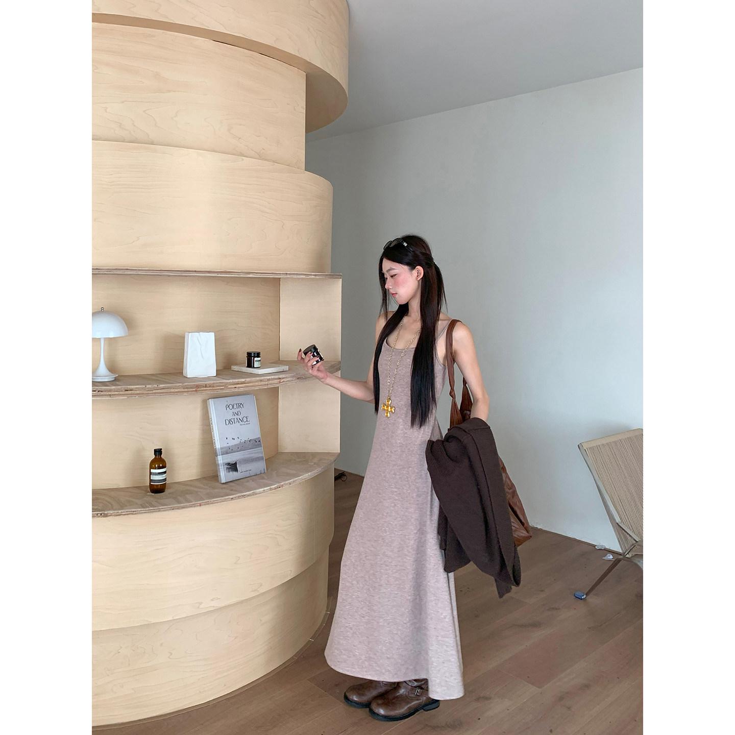 Red Spaghetti Strap Dress for Women - Autumn 2026 French High-End Long Dress for Special Occasions Medium