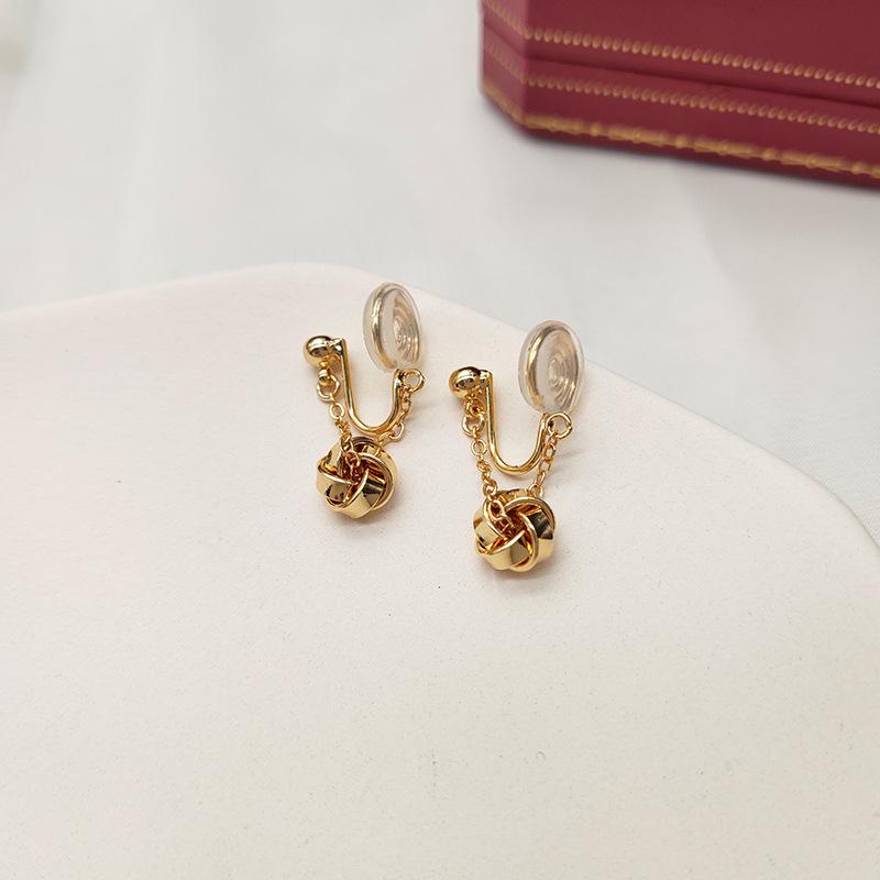 

Ретро Французские Металлические Серьги-Клипсы с Цепочкой в Виде Узла и Веревки: Элегантный подвес спереди и сзади золотой