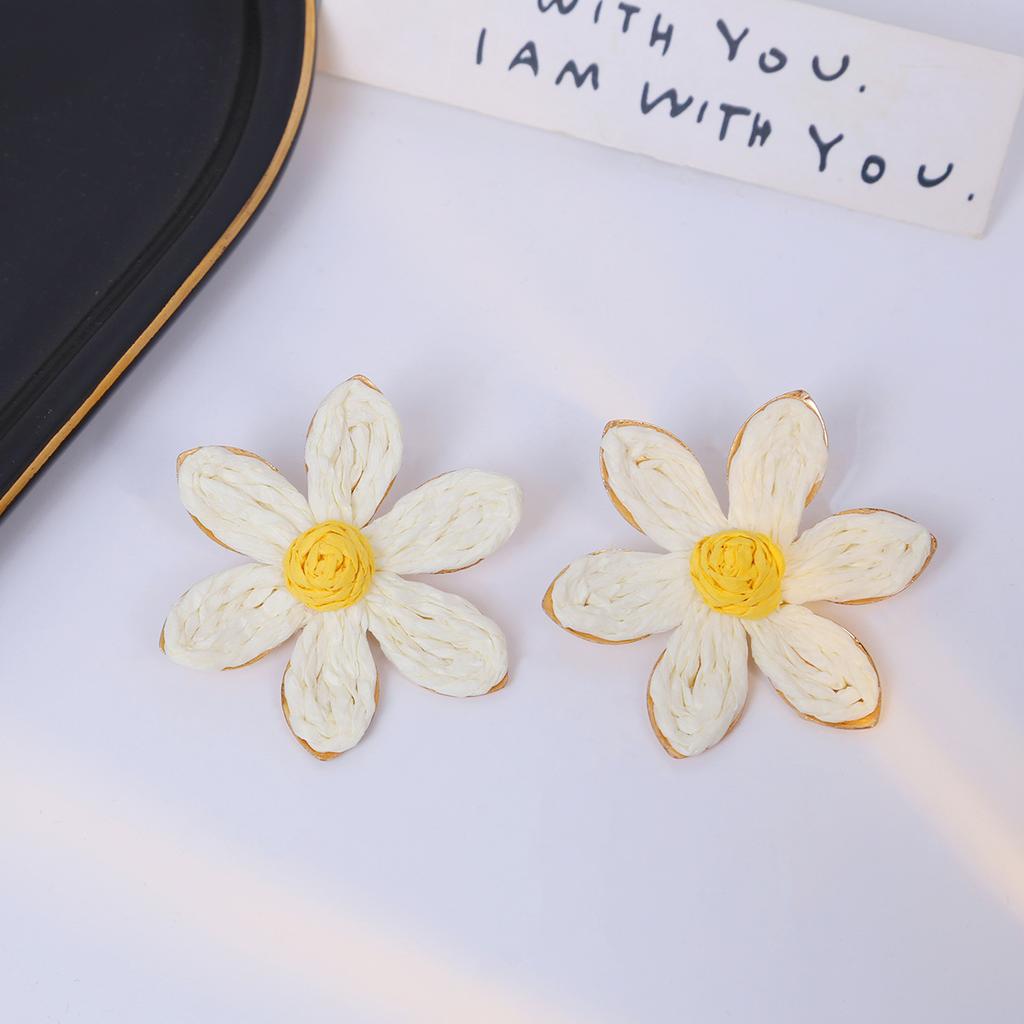 Dopamine Colored Flower Earrings, Vacation Wind Bohemian Wind Contrasting Color Raffia Earrings Women