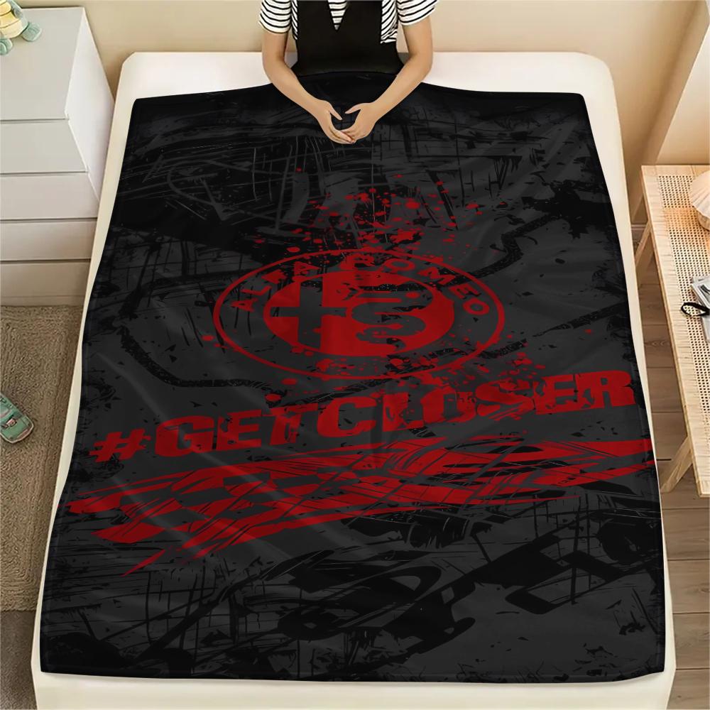 1 pièce Couverture en flanelle avec imprimé Alpha Romeo, Haute qualité, Toutes saisons, Décoration d'intérieur, Chaleur et Confort, Parfait pour les cadeaux de Noël