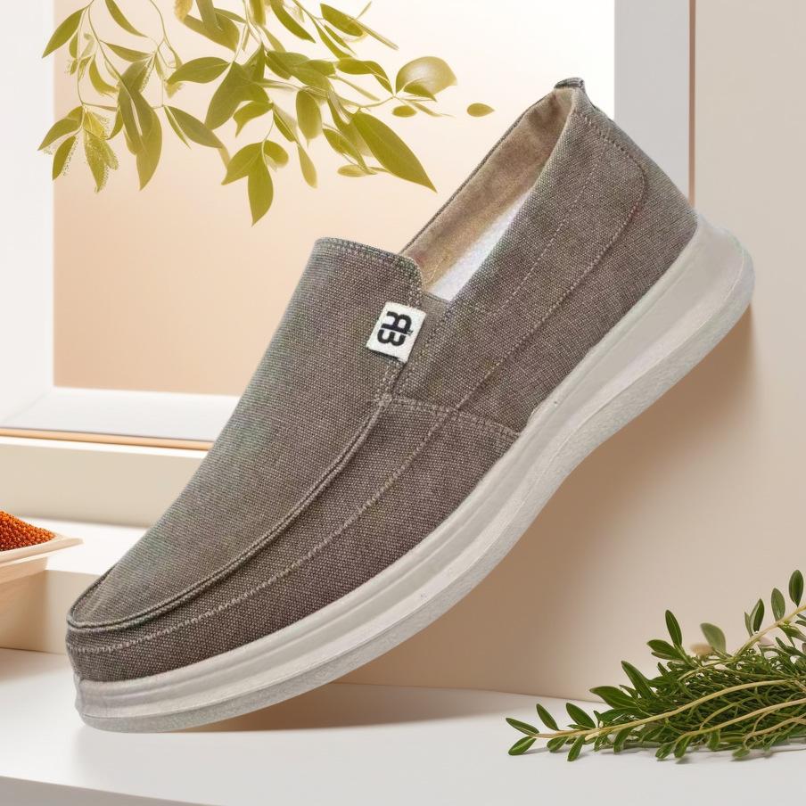 

Genuine old Beijing cloth shoes spring and autumn new breathable non-slip youth comfortable versatile driving shoes men s shoes 48