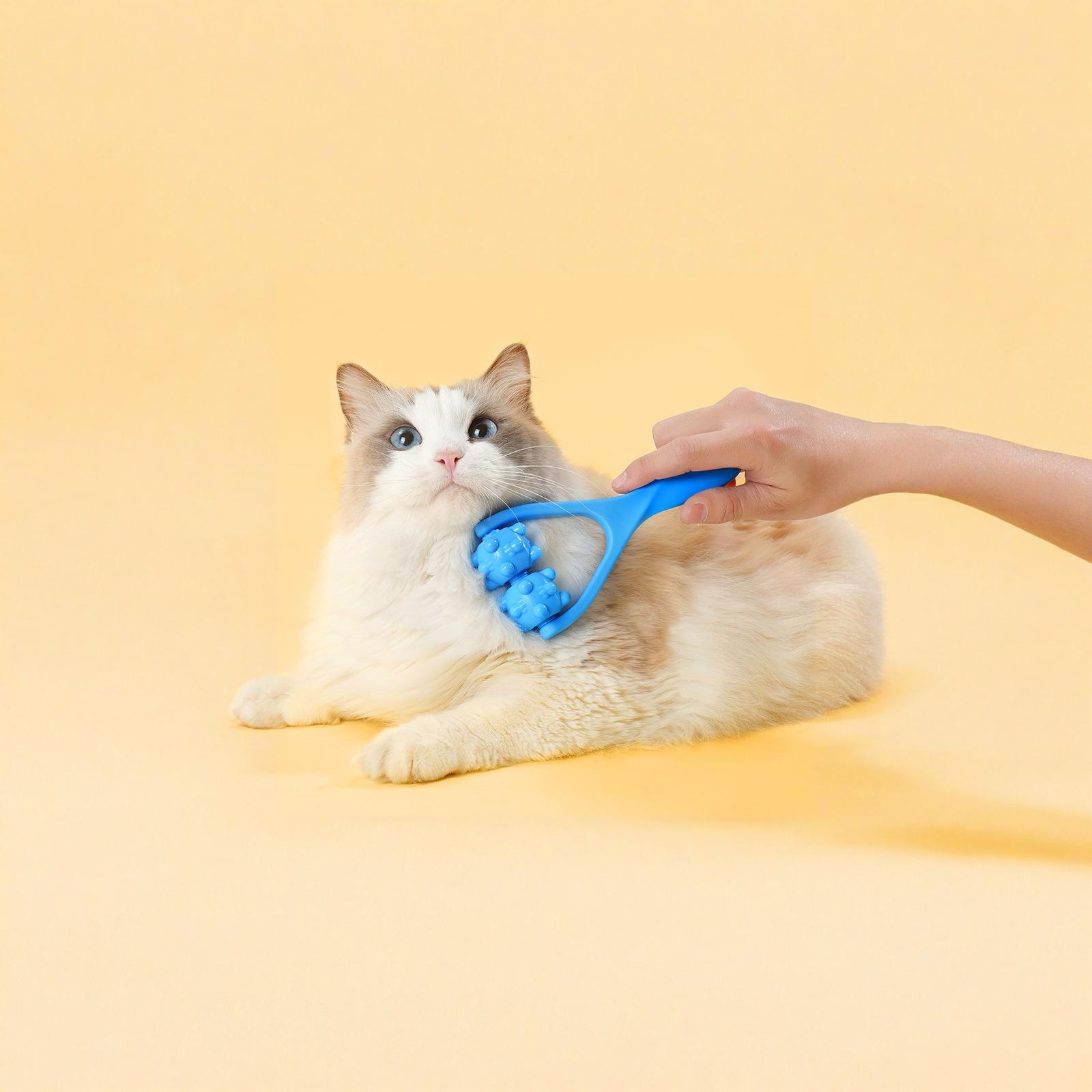 

Pet Massage Roller Brush for Dogs Cats Bathing Grooming Massage Tool one size синий