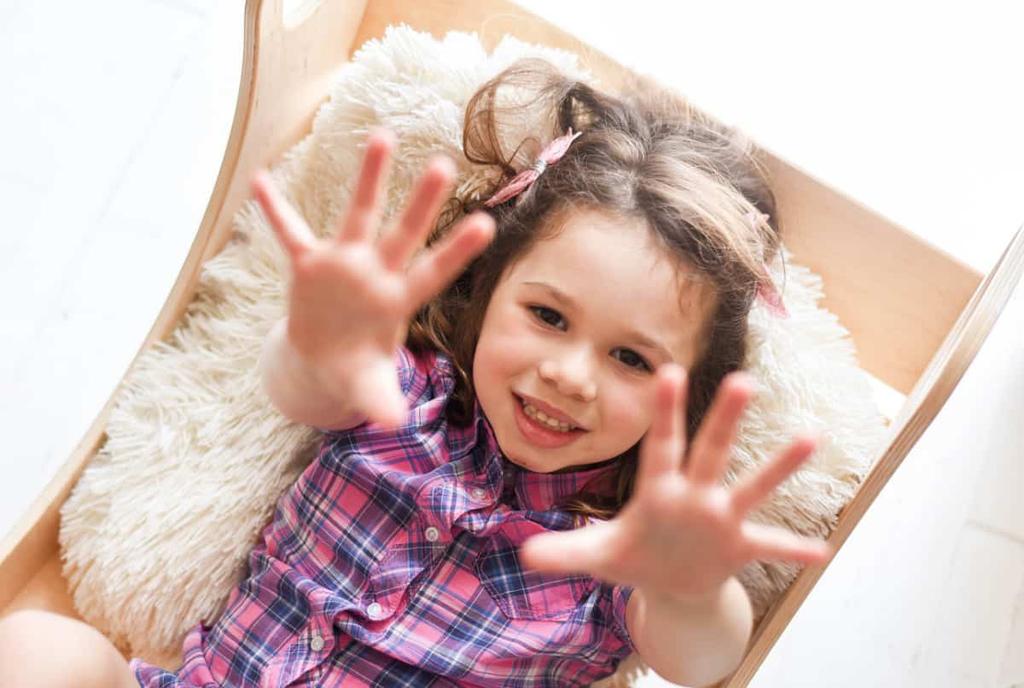 Wooden Rocker Board Sunny - Pink