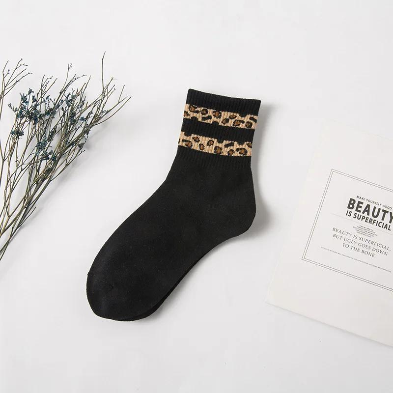 Spotted Leopard Print Women Socks Fashion  Mid-Tube  Socks For Girls Novelty Animal Pattern Japanese Style Autuma Spring  Summer