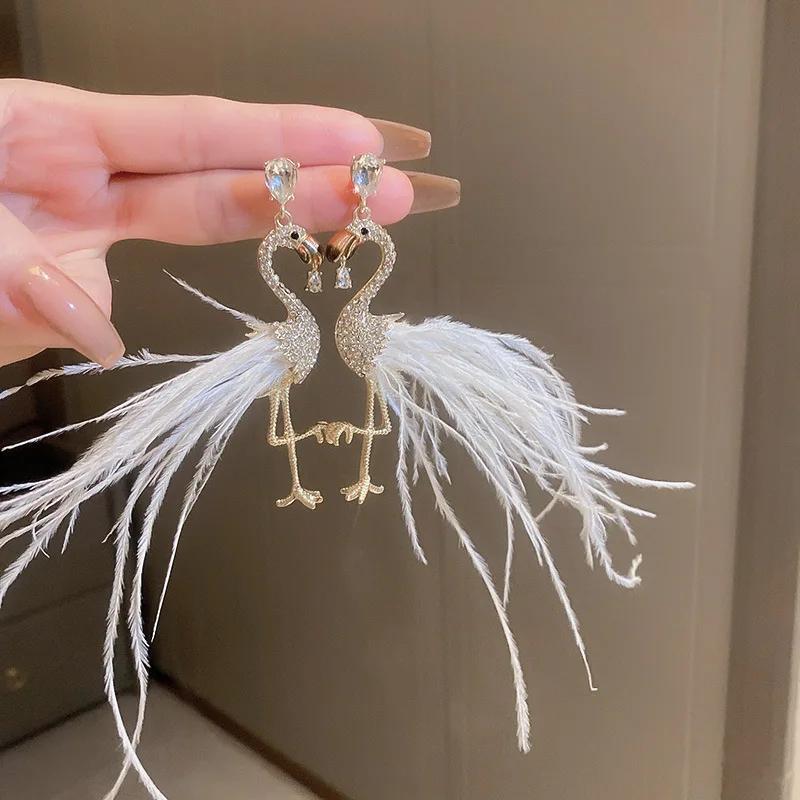 Korean Style Bird Drop Earrings for Women Pink Feather Rhinestone Dangle Earrings Fashion Zircon Accessories