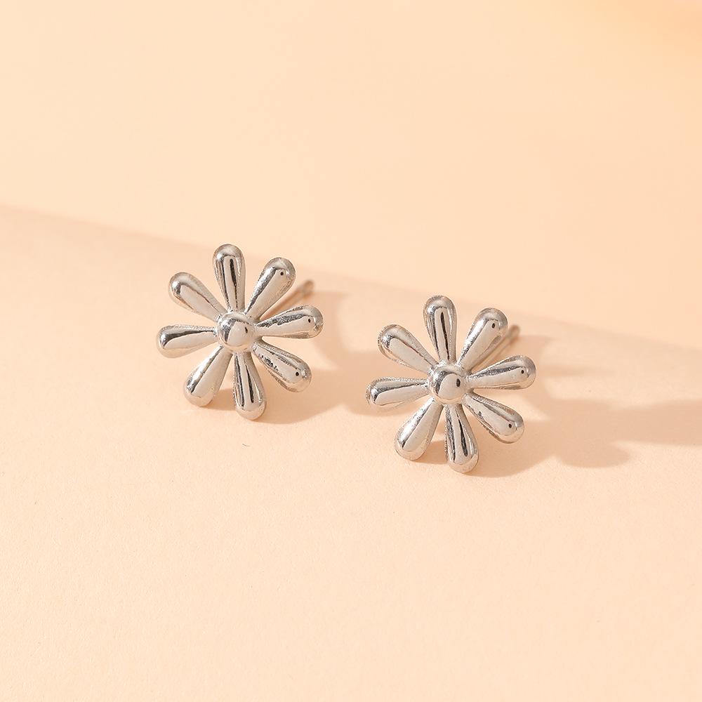 Stainless Steel Daisy Pendant & Bracelet Set - Niche Design, Titanium Steel