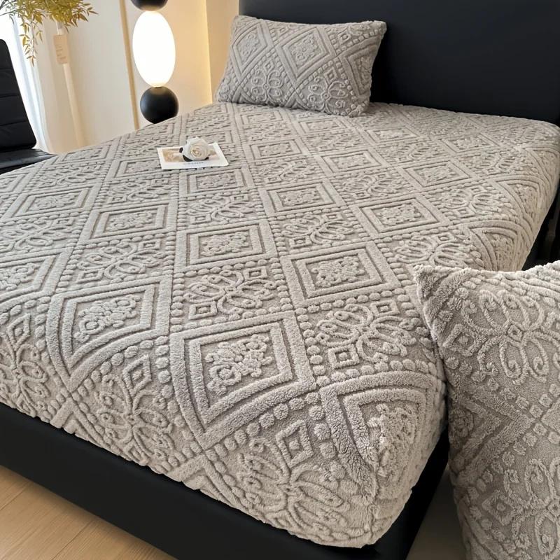 2026 NEW Winter Plush Warm Fitted Sheet Bed Protector Cover Bedding Mattress Topper Non Slip Bedspread