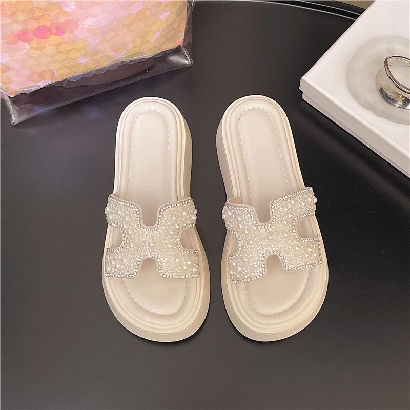 Beautiful rhinestone thick-bottomed cool slippers women's summer wear 2025 new fairy style with skirt beach one-word slippers