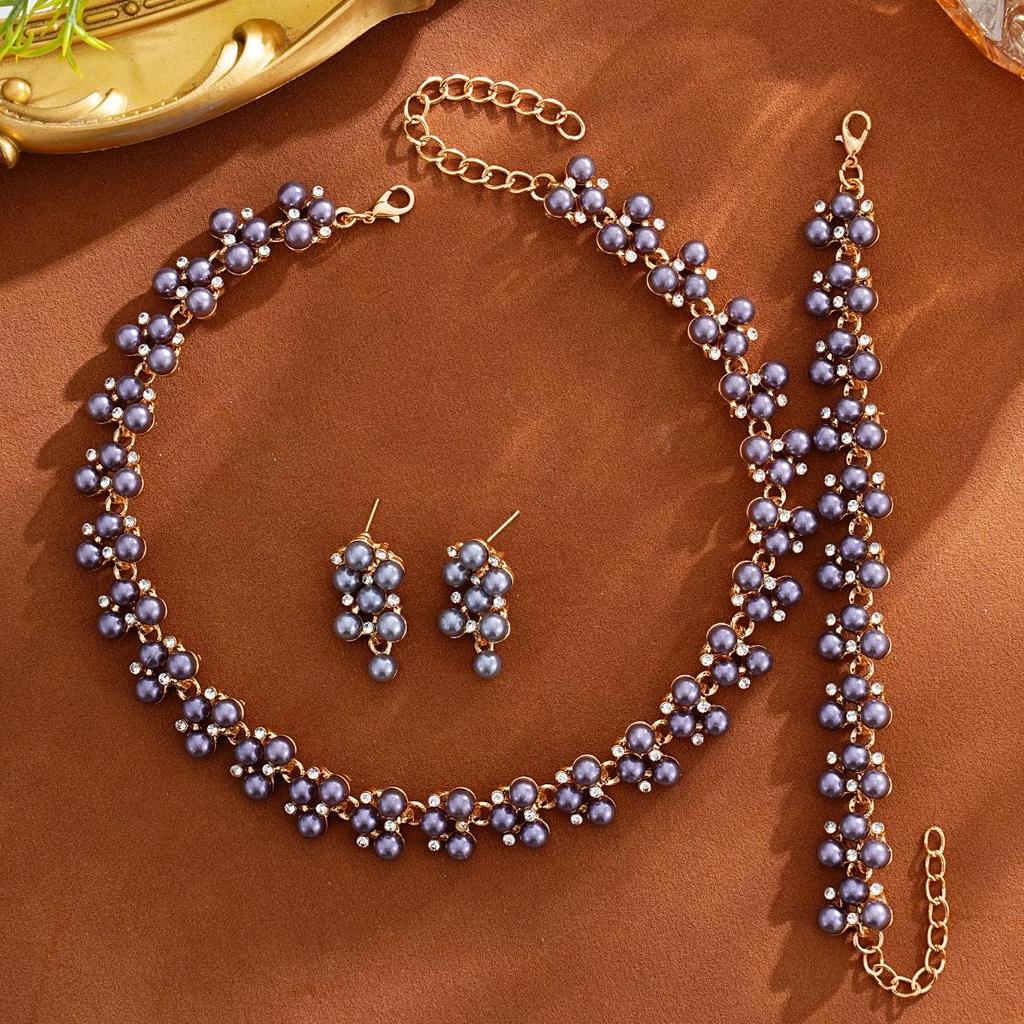 Luxurious Geometric Rhinestone Pearl Jewelry Set: Necklace, Bracelet, Earrings