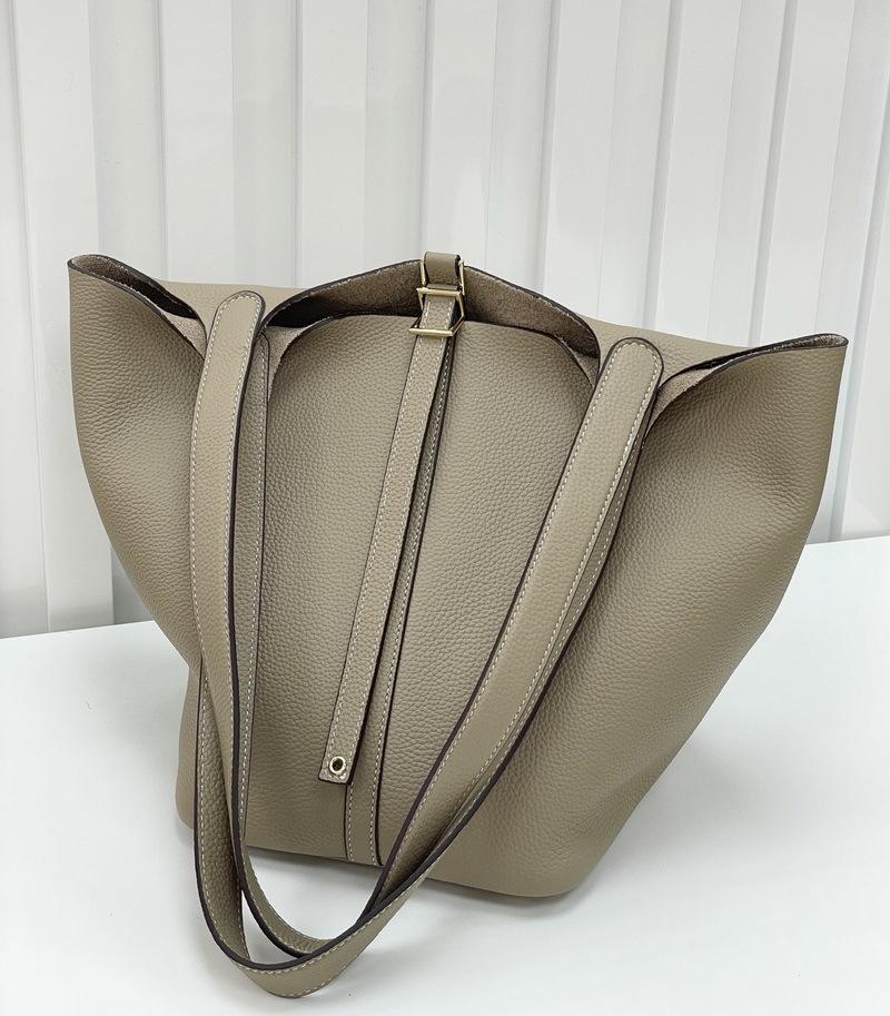 2025 New Style Top Layer Cowhide Genuine Leather 26 Large Size Single Compartment Tote Bag Gold Buckle Fashionable Tassel Batch Release