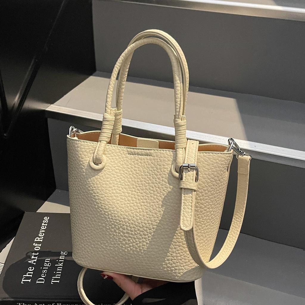 Bag Women's New Fashion Casual Shoulder Bag Messenger Bag