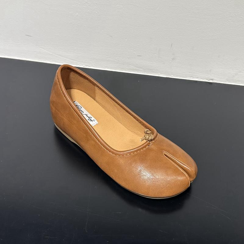 Fashion SUOJIALUN Autumn Women Flat Shoes Fashion Split Toes Shallow Slip On Ladies Elegant Laofer Shoes Low Wedge Heel Drees Boat Shoes