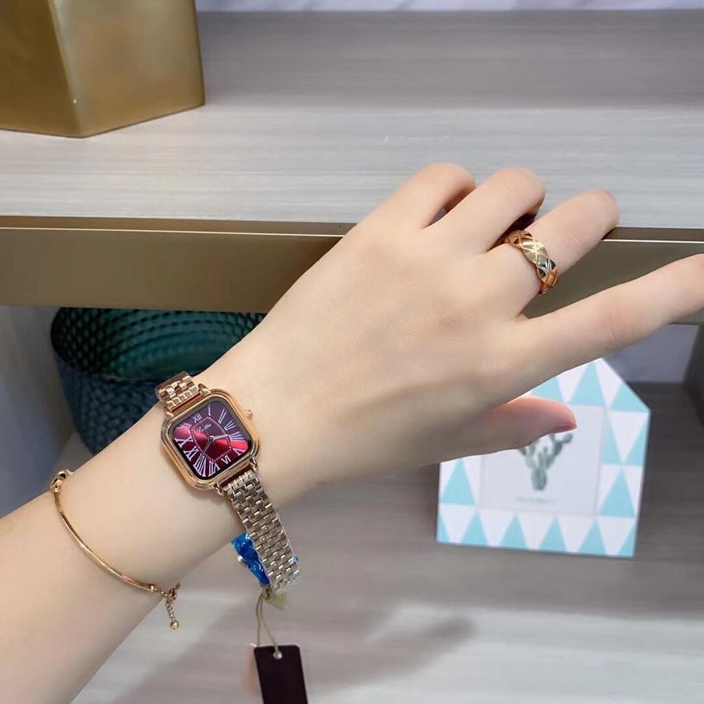 Square Small Square Watch Women'S Watch Simple Roman Stainless Steel Belt Exquisite Niche Light Luxury Women'S Watch