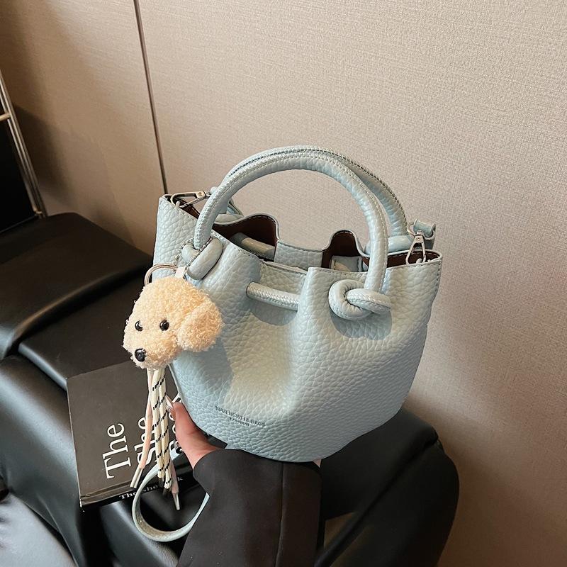 Bag Women's New 2025 Hand Carry Women's Casual Shoulder Bag Crossbody Bucket Bag