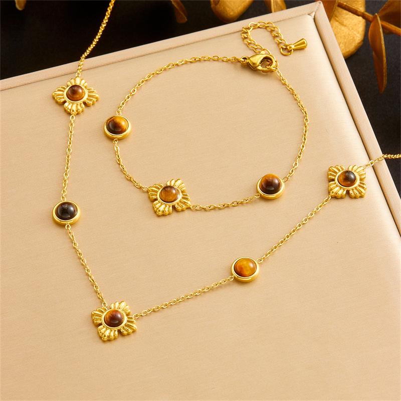 

Gold Flower-shaped Tiger s Eye Jewelry Set Necklace Bracelet
