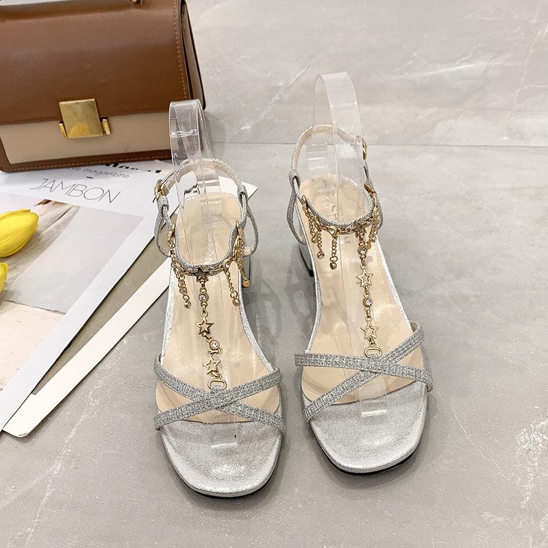 

European station sandals women s thick heel 2025 spring and summer new fairy style medium heel high heels Internet celebrity small fresh girl shoes 35