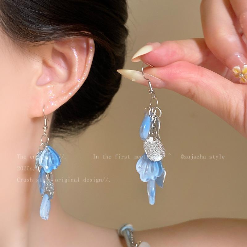 New blue flower fringed earrings, fresh niche design studs, women's summer vacation earrings