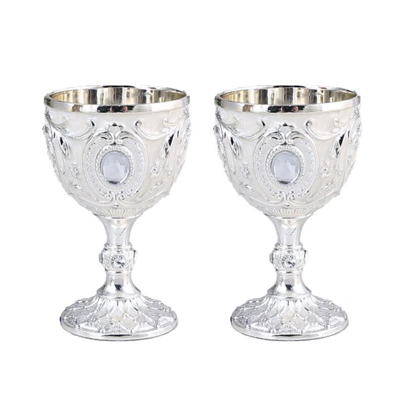 Elegant Gold High-Stem Wine Glasses