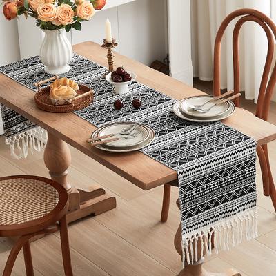 Amerikanischer Couchtisch Kontrastfarbenmuster Garngefärbte Tischflagge Schwarz-Weiß Wellenförmige Quaste Gewebtes Tischtuch
