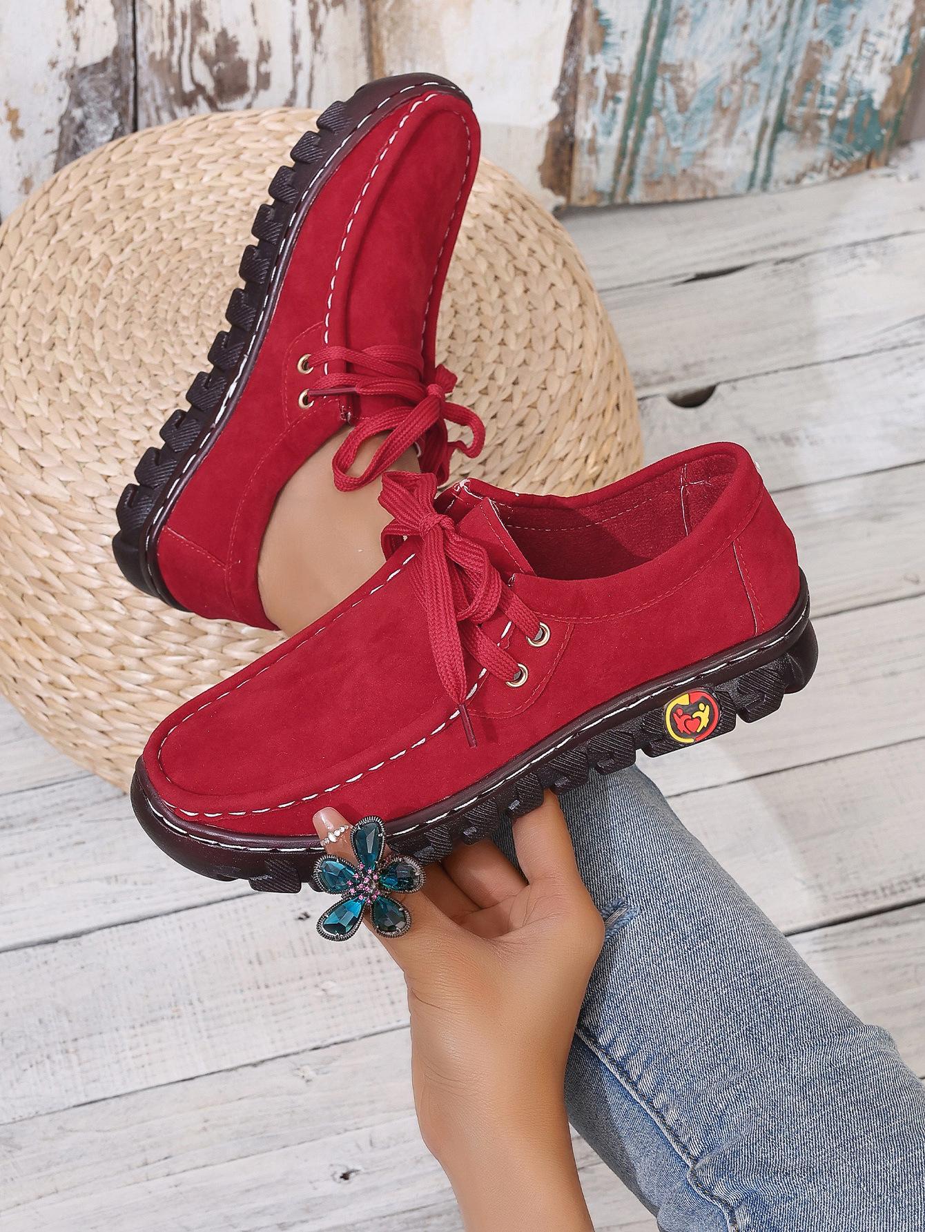 

Модная осенняя женская повседневная обувь 2025 Новые лоферы из искусственной кожи на шнуровке Удобная мягкая подошва Обувь для мамы Женские кеды на плоской подошве Женские 36