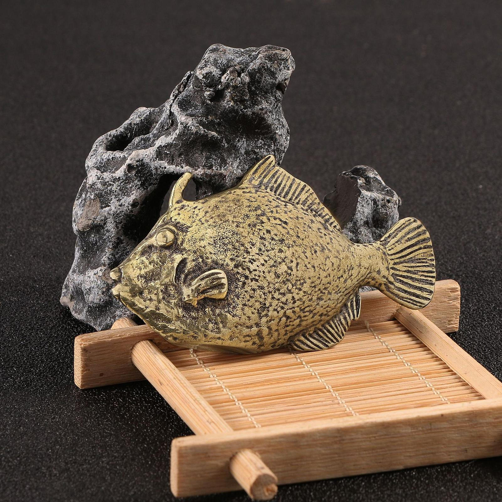 

Brass Fish Figurine Miniature Figurines Crafts Ornament Gift Desktop Decorations Vintage Tea Pet for