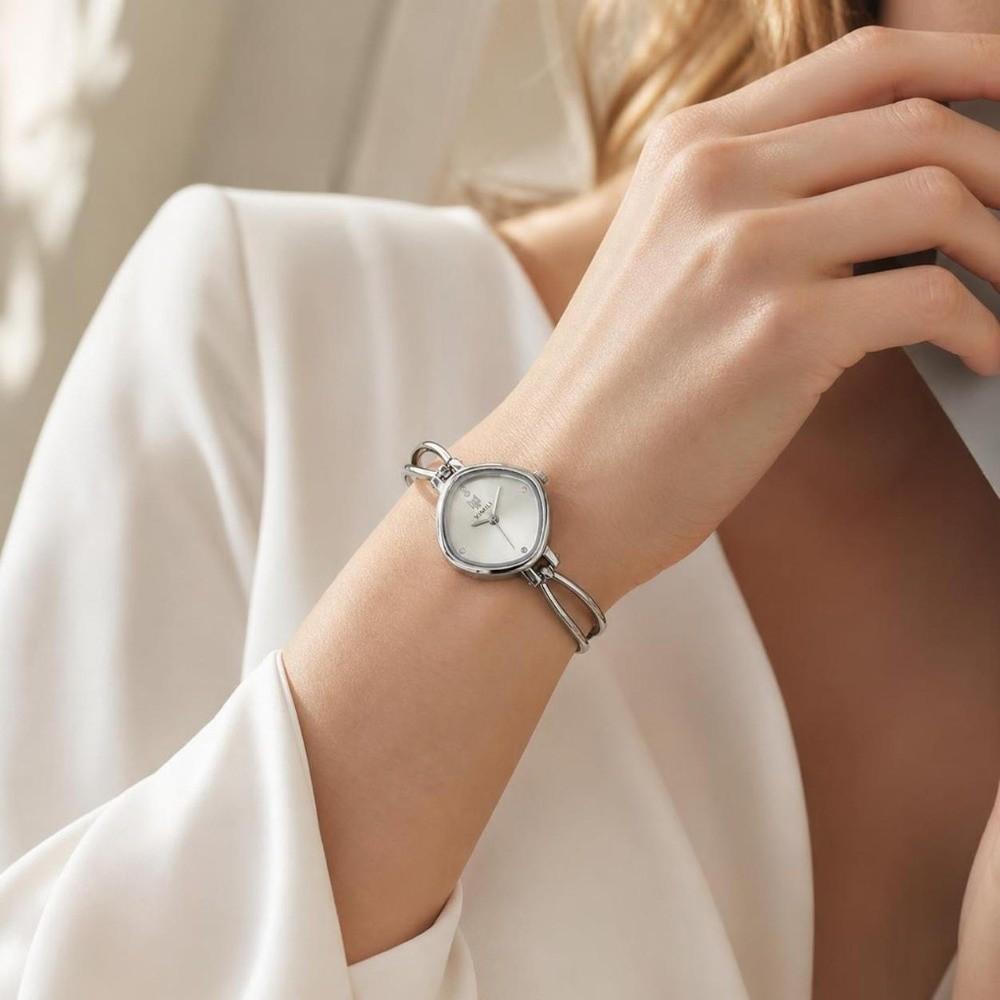 Solid Color Dial Minimalist Watch for Women Ultra-thin Curved Strap Ladies Wristwatch